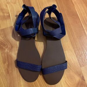 BCBG Blue Sandals‎